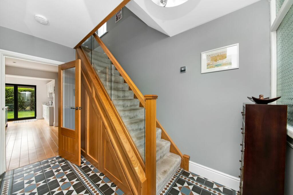 ENTRANCE HALLWAY