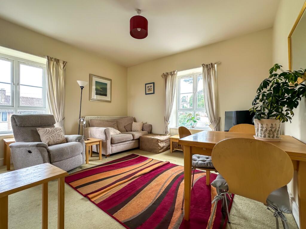 Living/Dining Room
