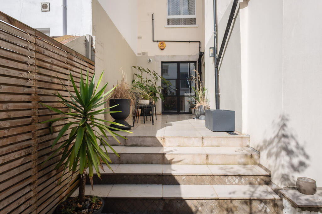 310631 - DSCF7466-2.jpg