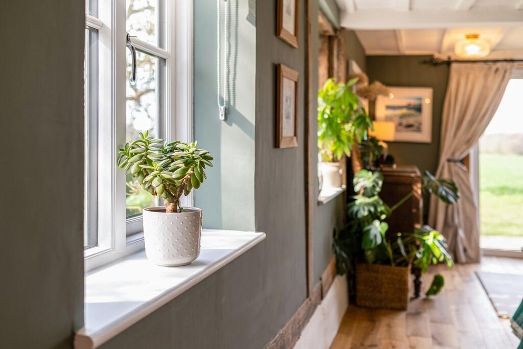 1440px-Halfboys-2...