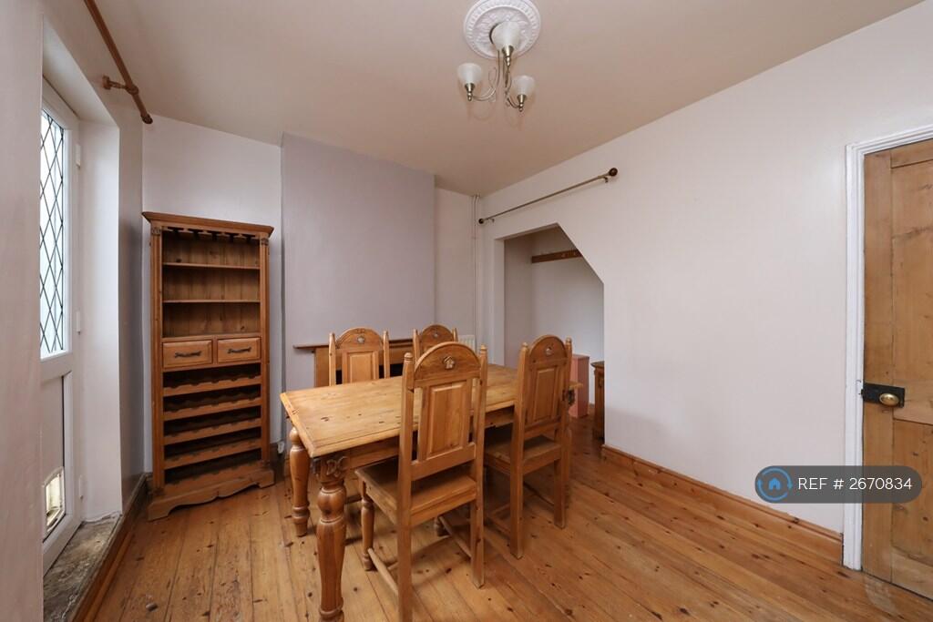 Middle Reception / Dining Room