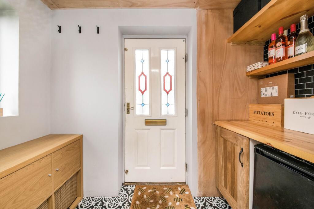 GROUND FLOOR ENTRANCE