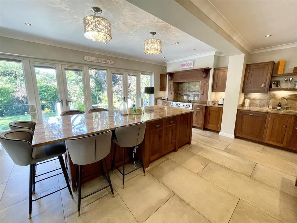 kitchen4.jpg