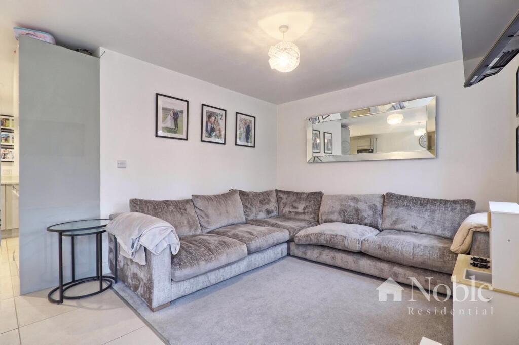 Open Plan Living/Kitchen/Dining Area