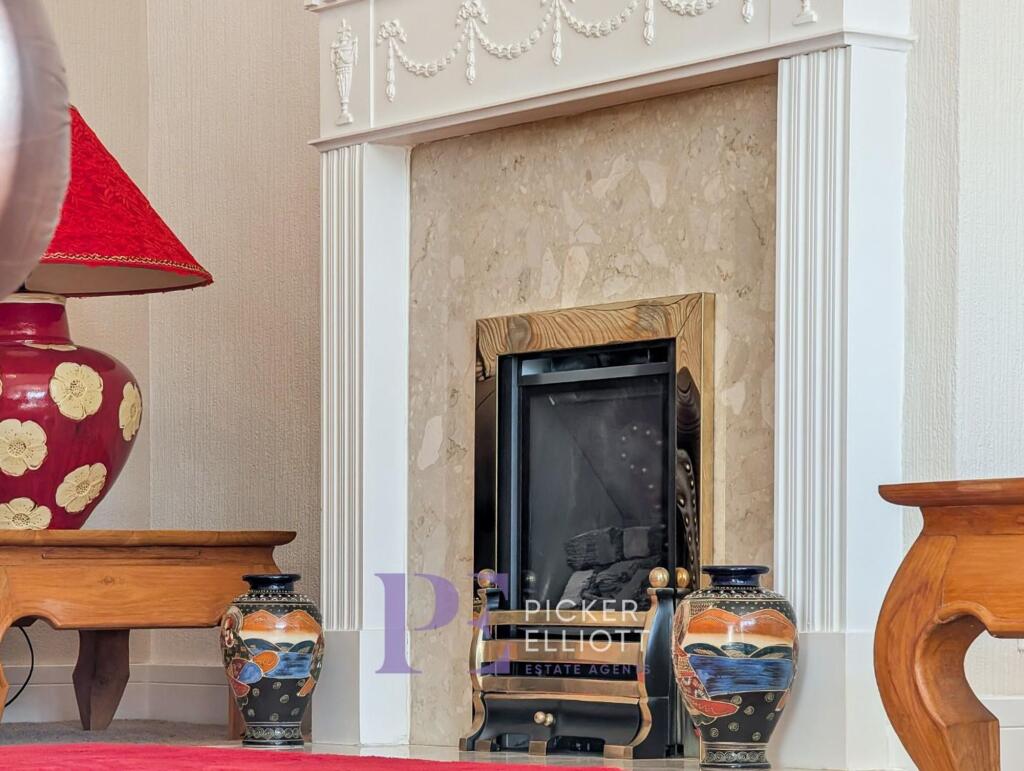 Extended Main Lounge