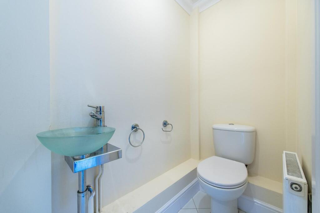 First Floor Cloakroom