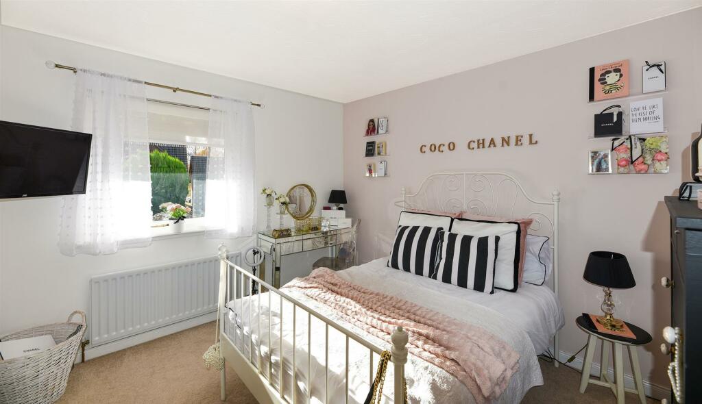 Bedroom2.jpg