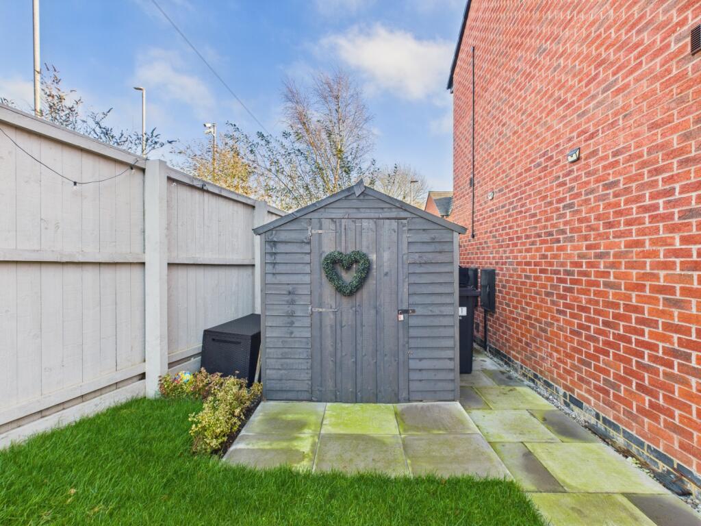 CAM03729G0-PR0199-STILL055