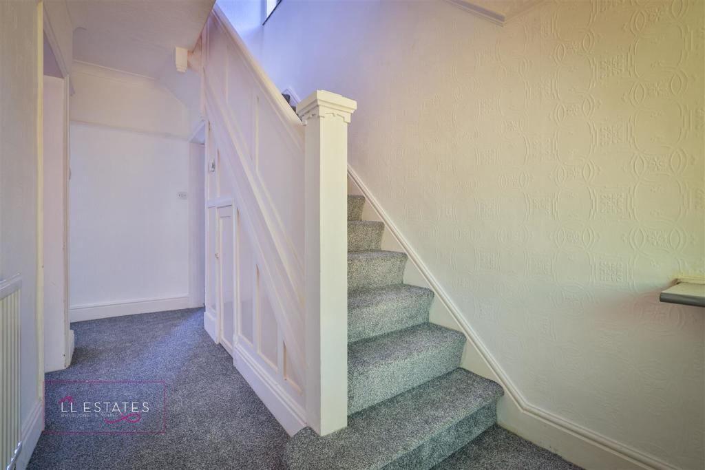 Hall.jpg