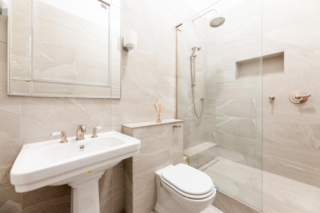 Family Shower room