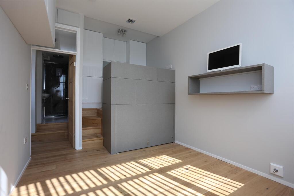 71 Shirley Drive Annex Main Room (3).JPG