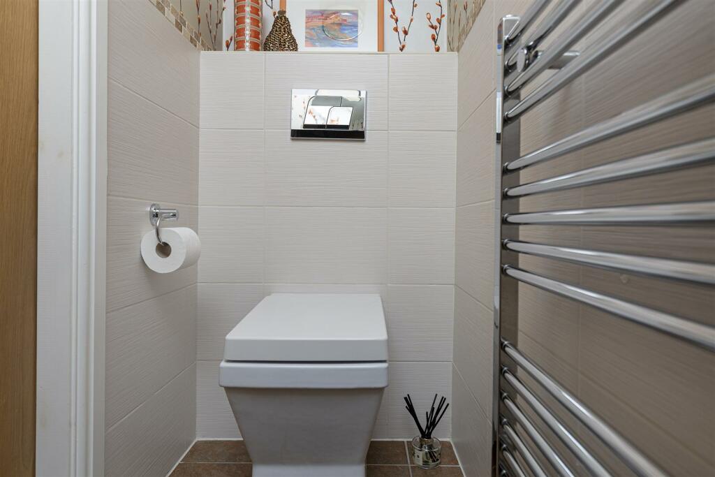 Bramleys Estate Agents - Long Lane - Honley (8).jp