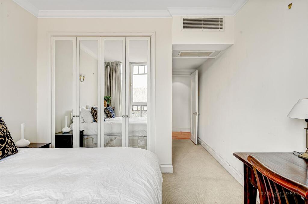 Bedroom.JPG