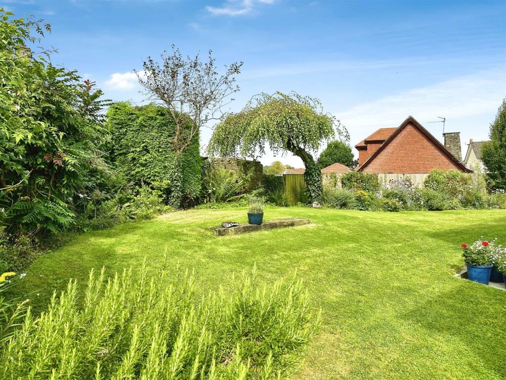 GARAGE AND GARDENS