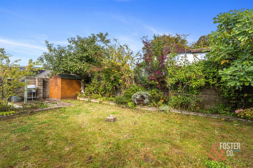 Surrenden Crescent, 17-025.jpg