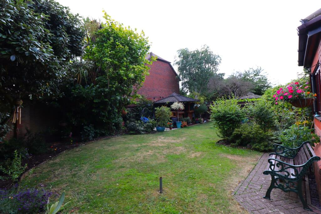 Garden....JPG