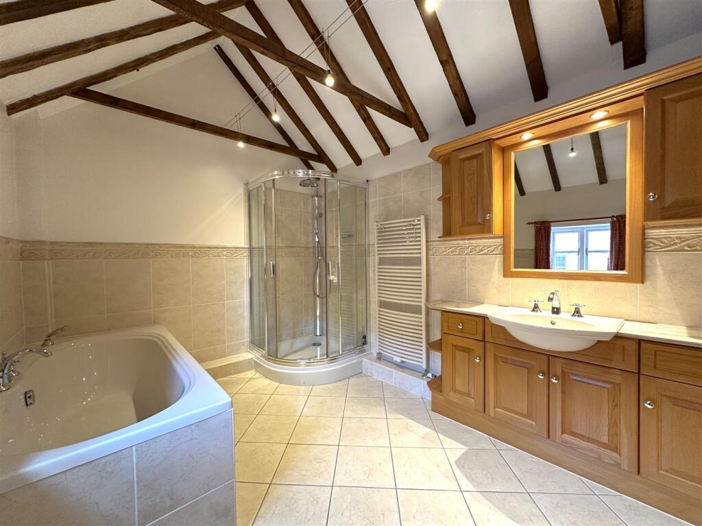 Four-Piece Bathroom 733