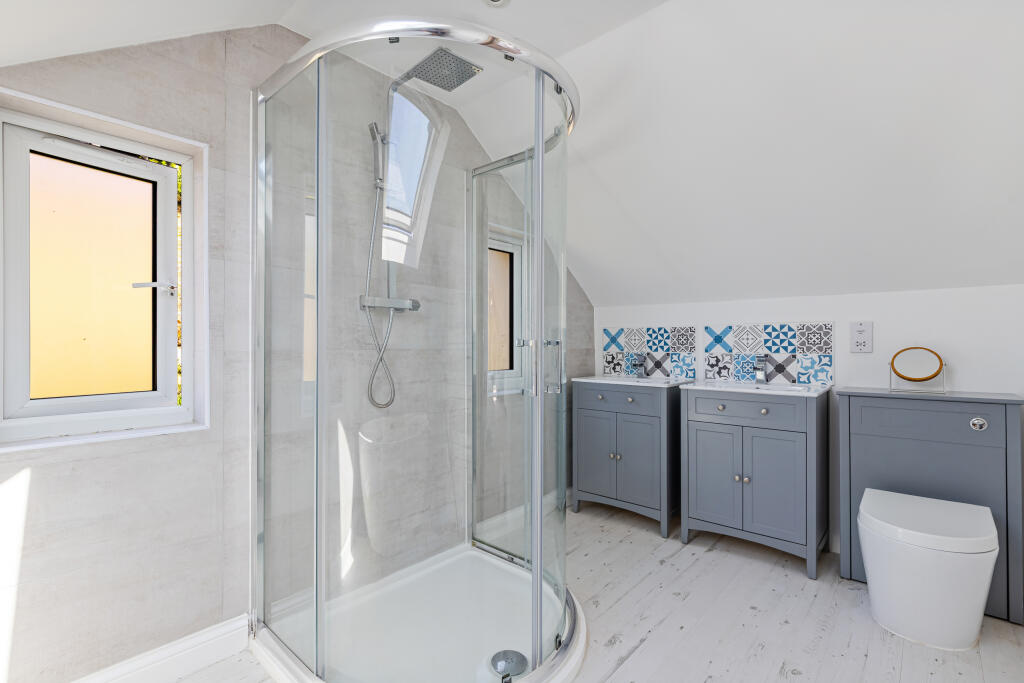 A55 - 6 Furzehill Road Heybrook Bay - 250718