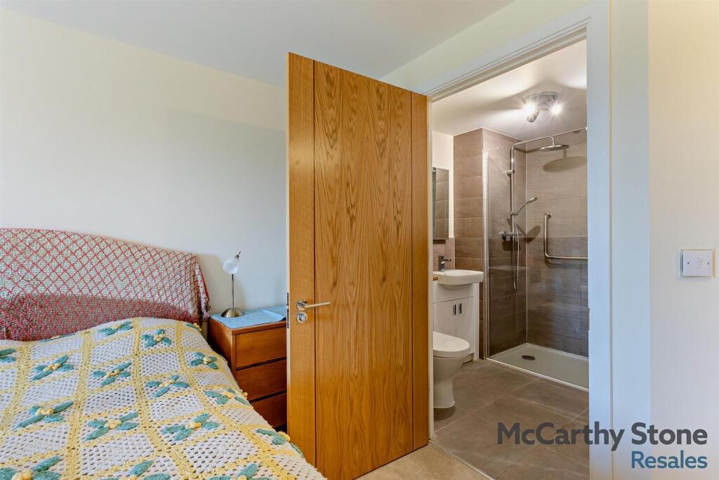 8637877-interior04-800.jpg