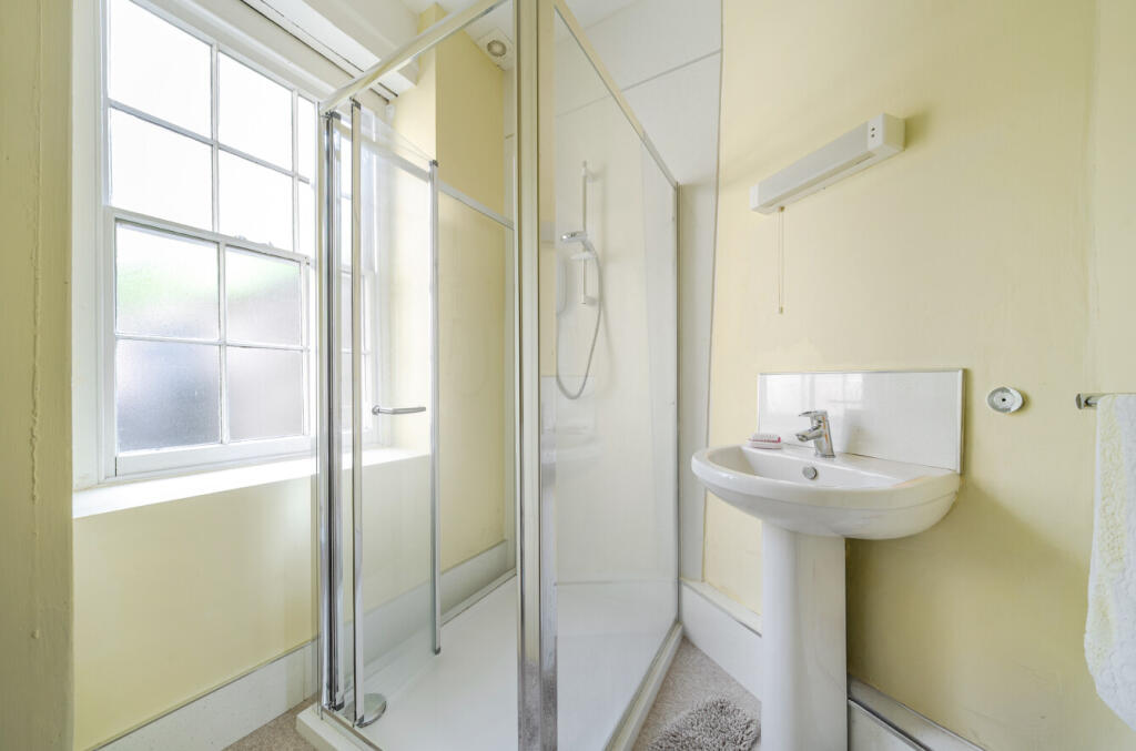 SHOWER ROOM ANNEXE