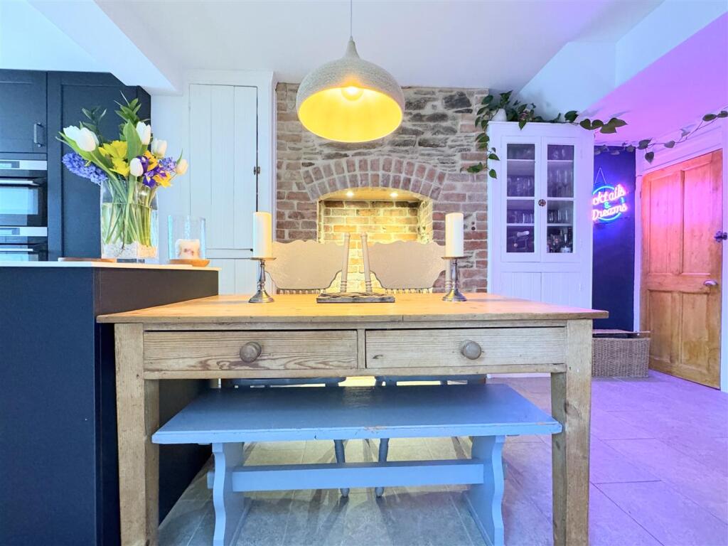 Kitchen Diner