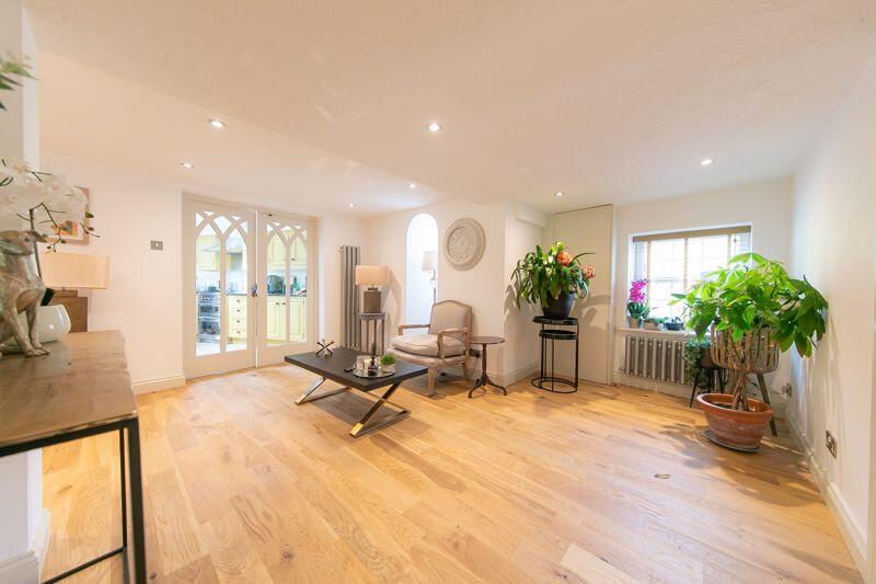 Central reception room