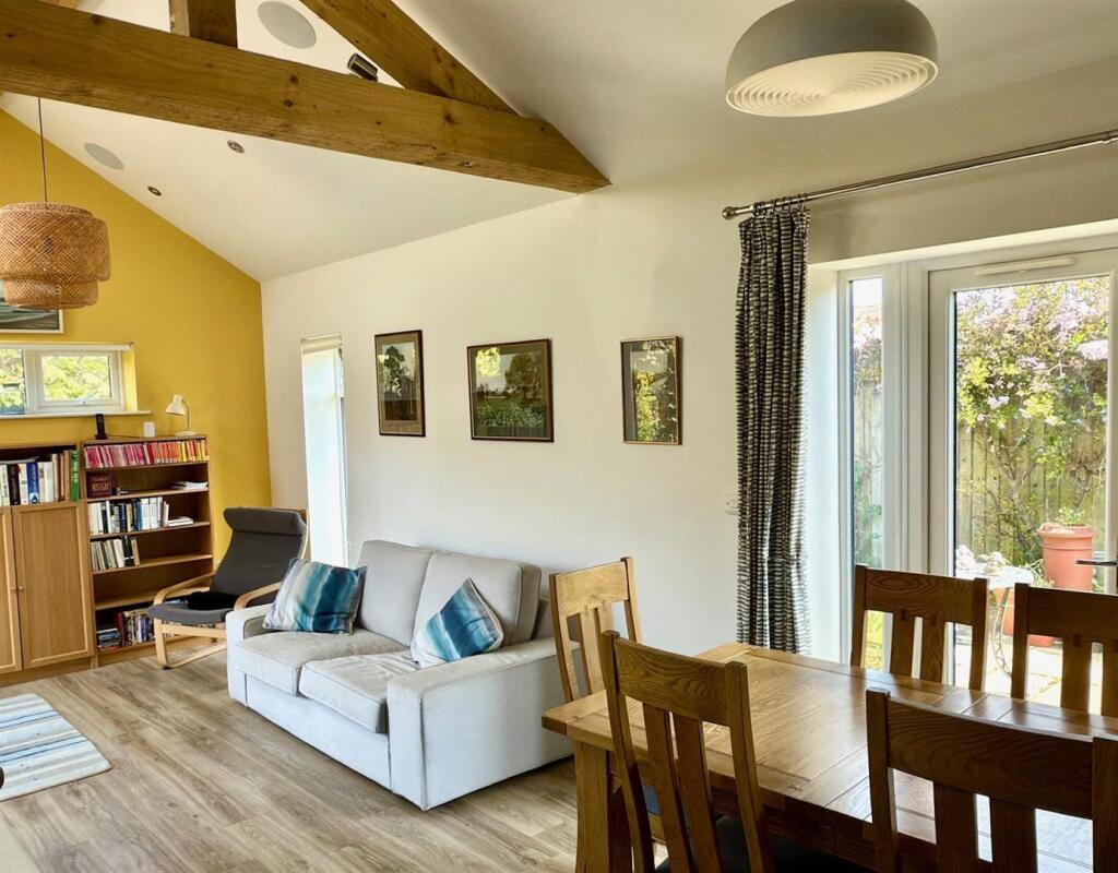 DINING TO DAY ROOM.jpg