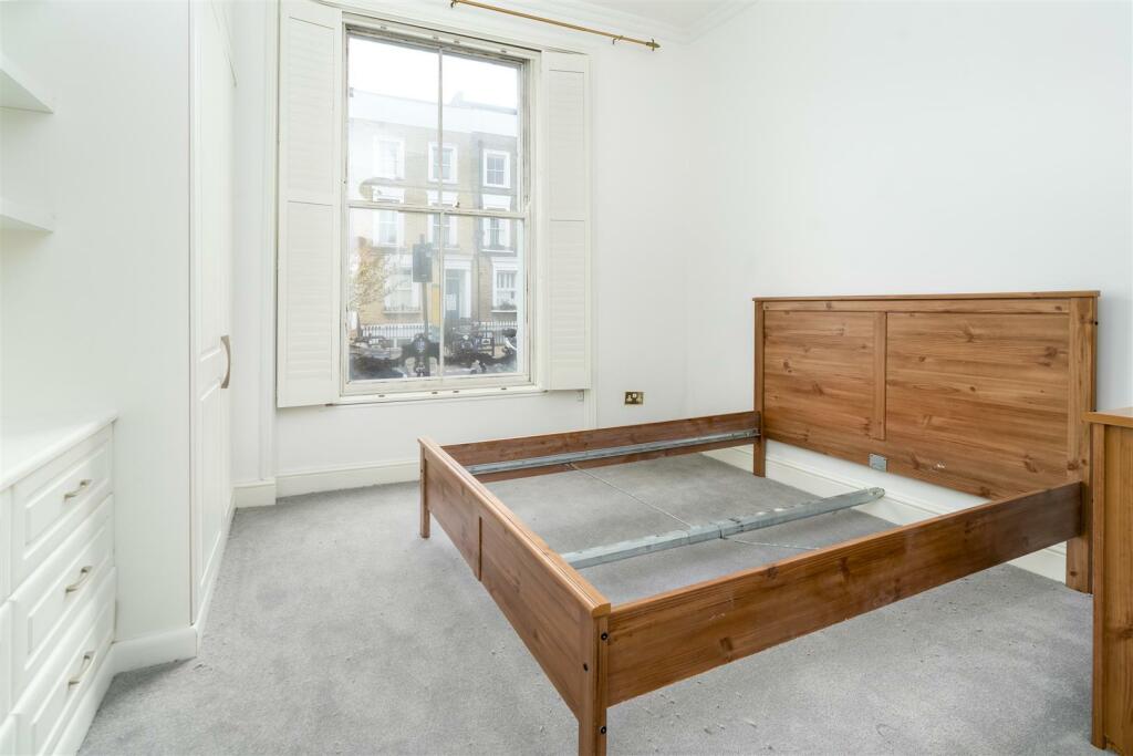 Bedroom 1.jpg