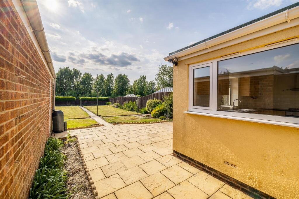 13 Hessle Drive (Boston)-7.jpg