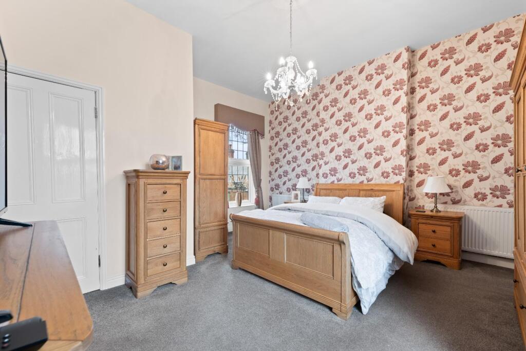 BED 3 02.jpg