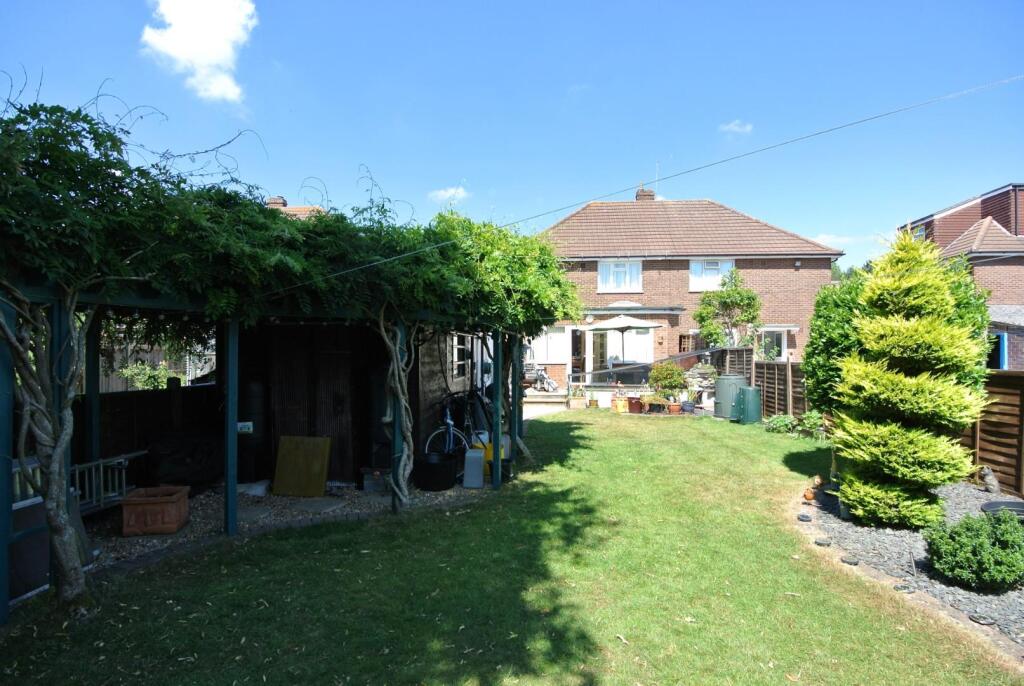 Rear of House &amp; Garden.JPG