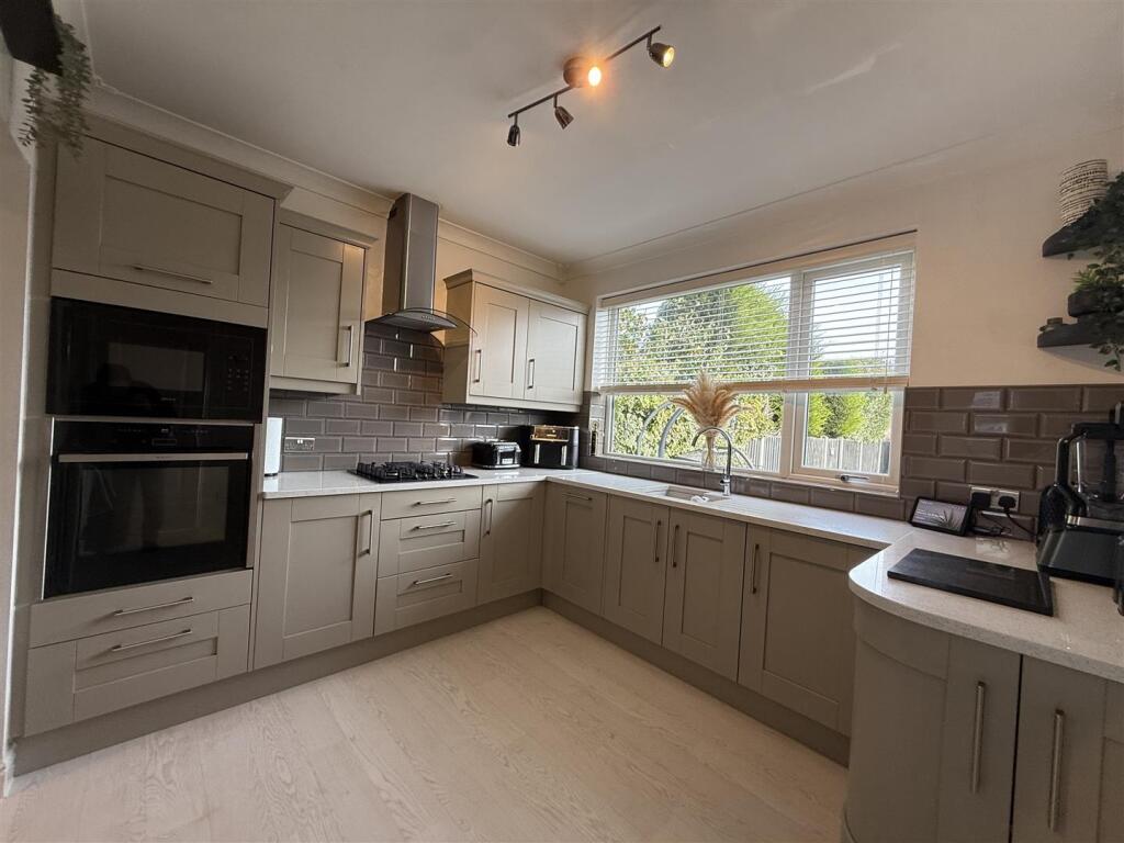 Photo 29-10-2025, 11 54 37.jpg