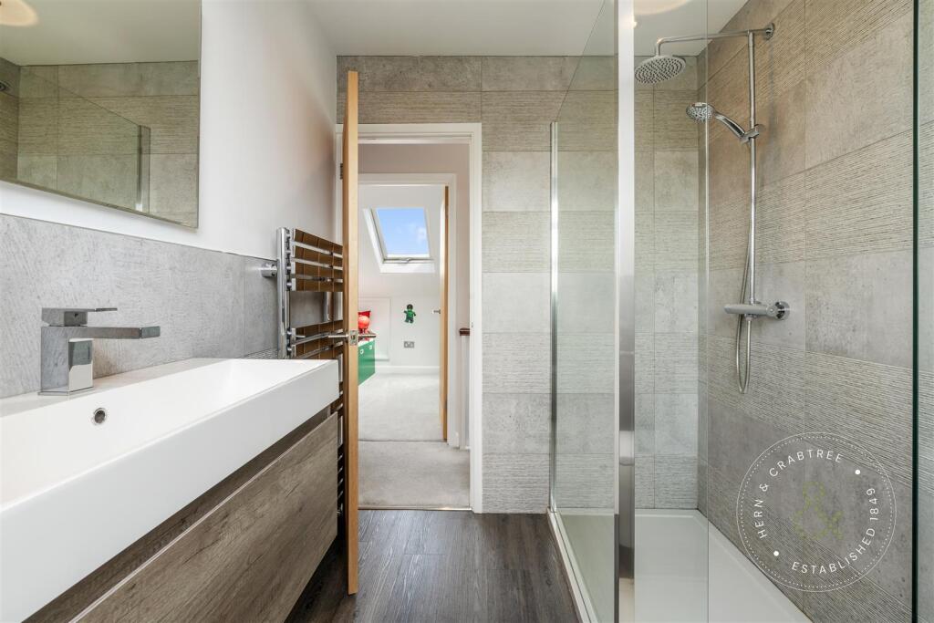 St Asaph Close, HernCrabtree (34).jpg