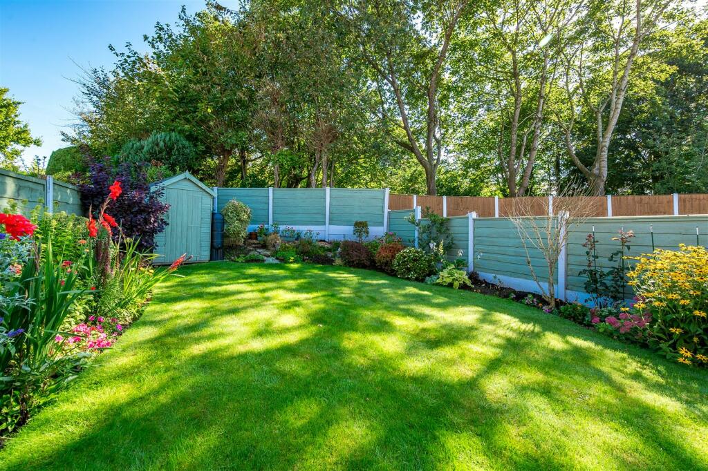 Rear Garden (4).jpg