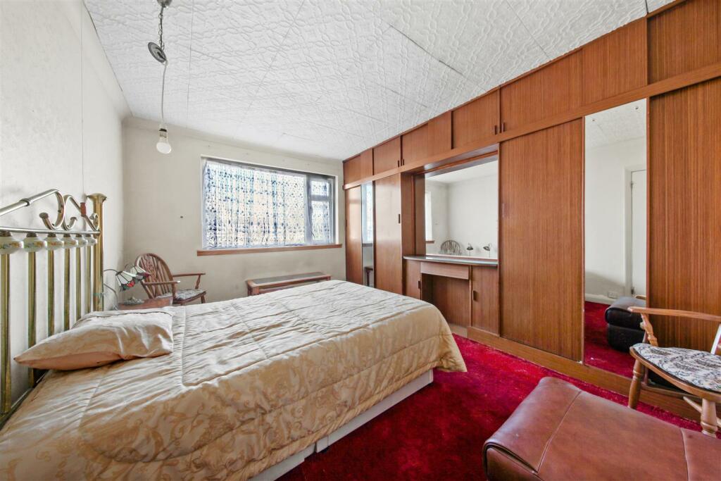 20 Stilecroft Gardens - 1e1HzLpyr92Yb73Vm1Hv.jpg