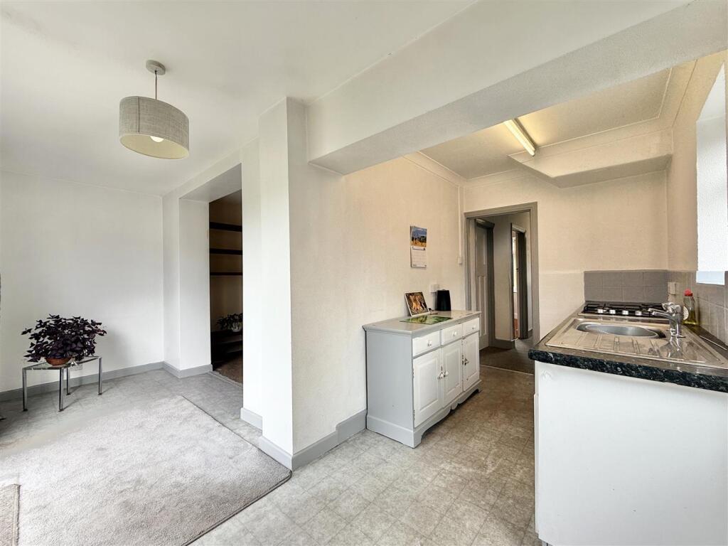 Kitchen Breakfast Room.jpeg