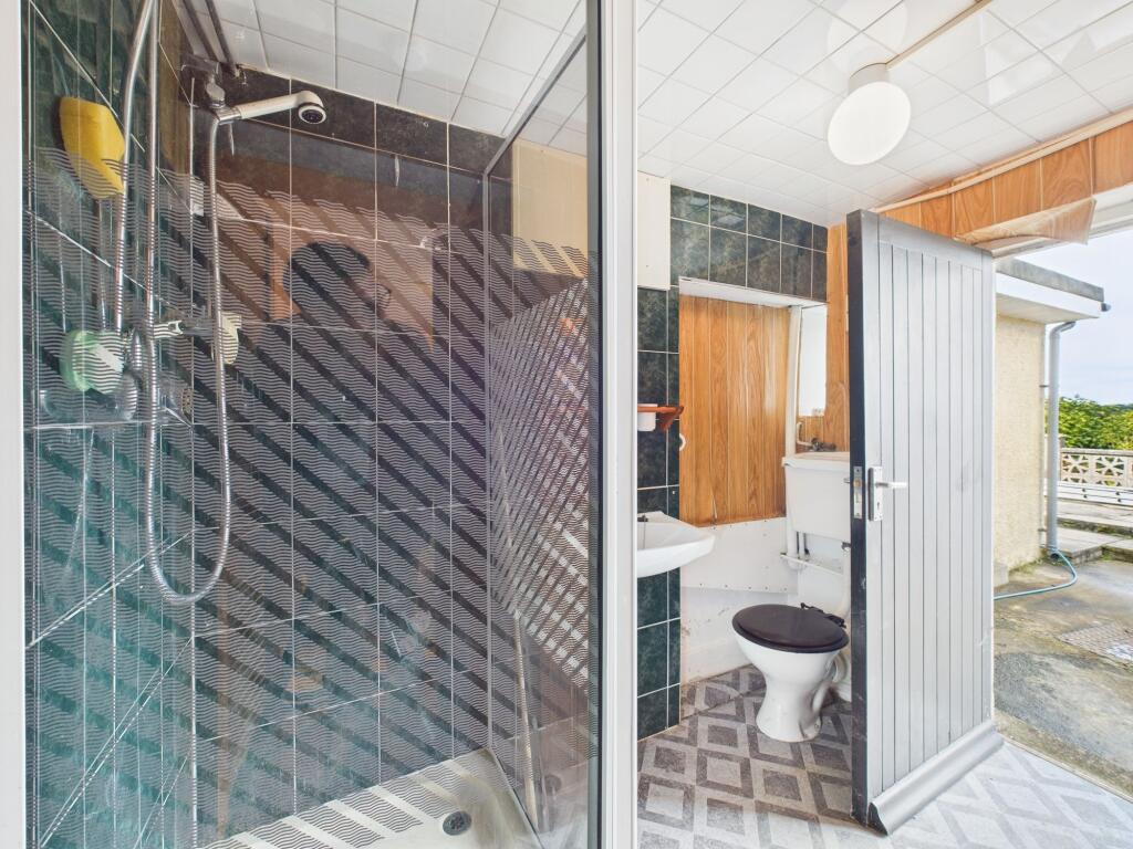 Bathroom 2