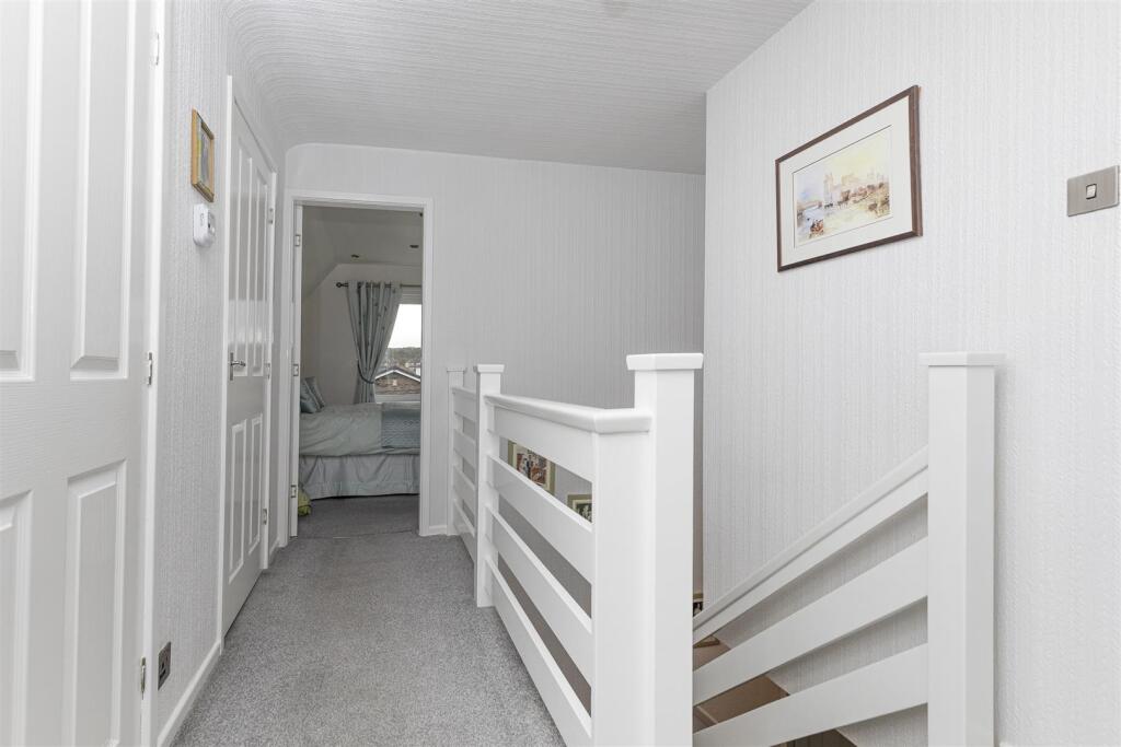 Bramleys Estate Agents - Elm Court - Kirkburton (2