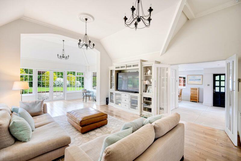 Open plan sitting room/garden room