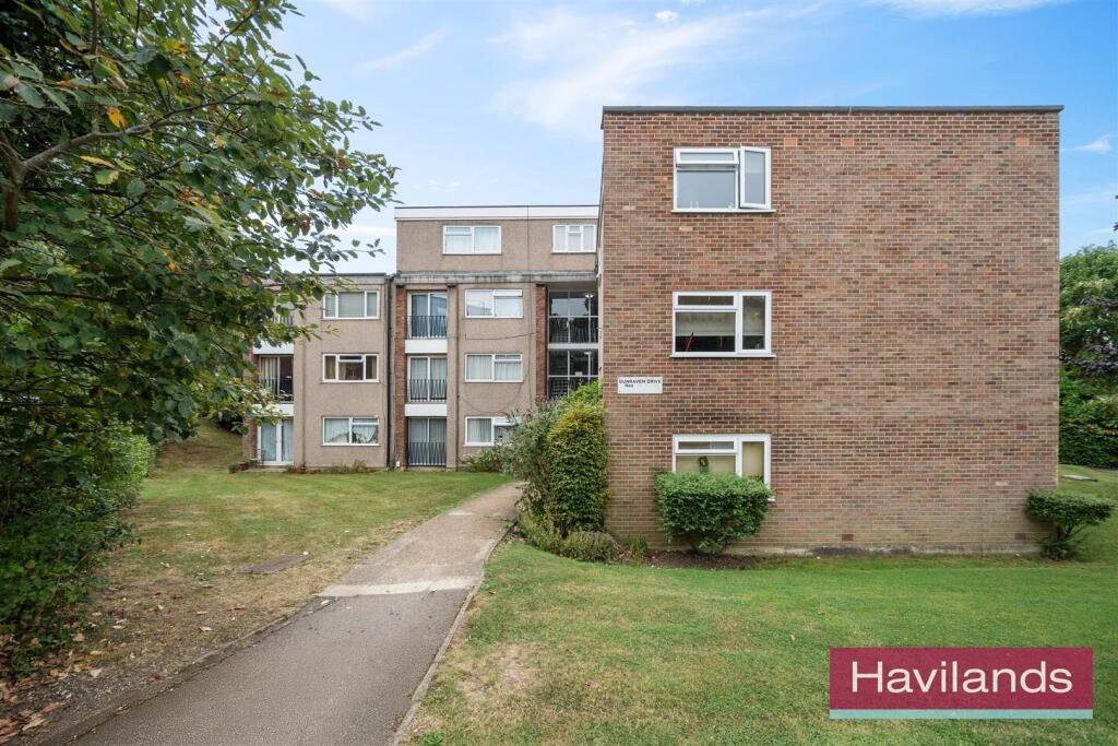 Dunraven Drive-10.jpg