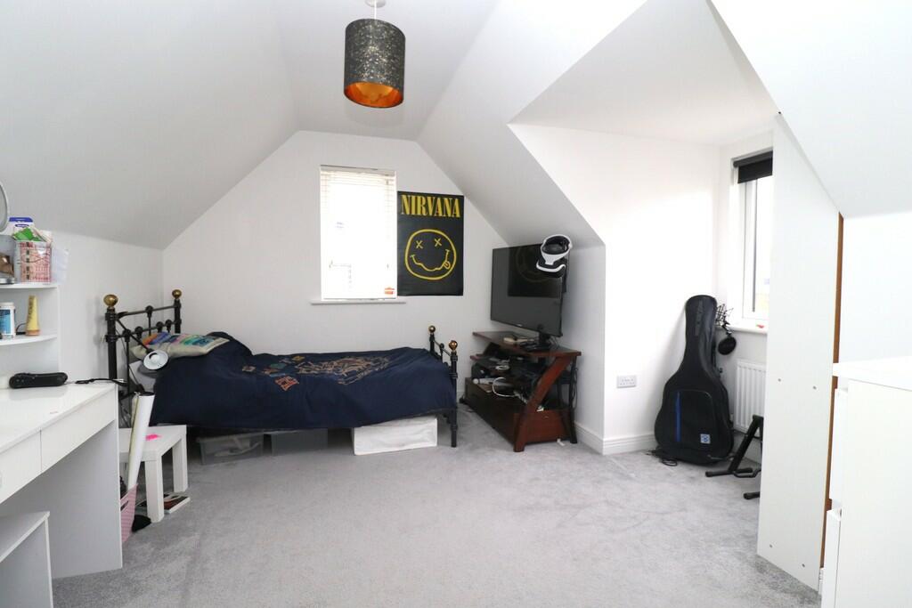 top bedroom 2