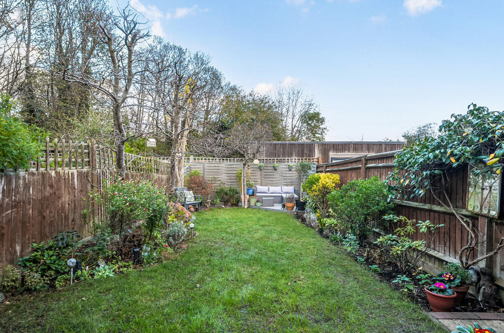 c9f9caab-23b0-407...