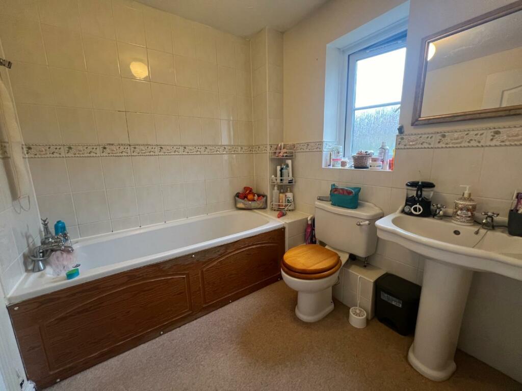 Bathroom.JPG