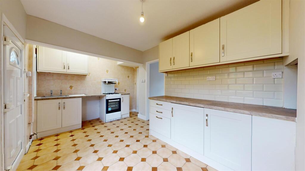 Weir Road 3 Kitchen.jpg