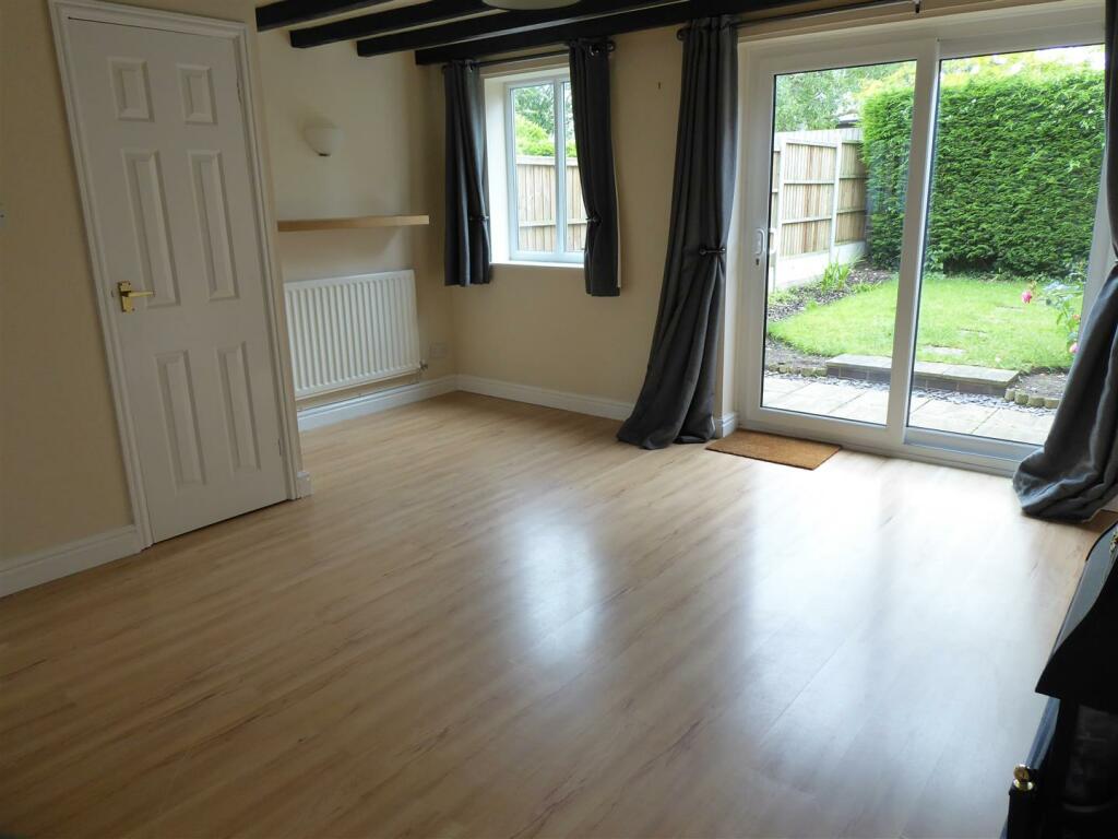 Lounge/dining room