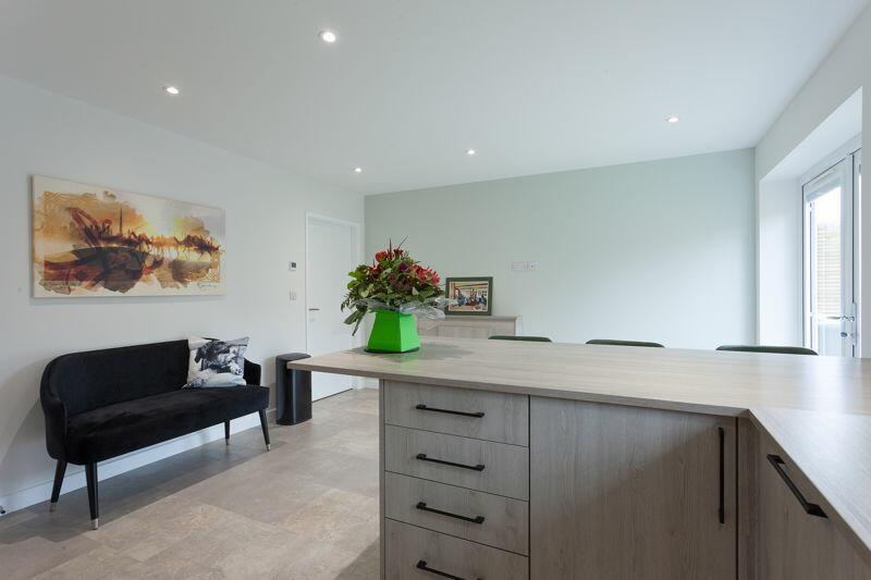OPEN PLAN DINING KITCHEN D