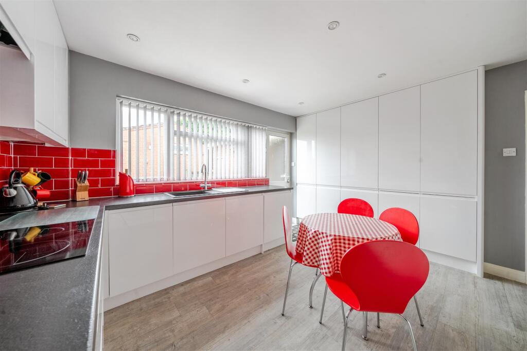 41 Pennine Way, Ashby