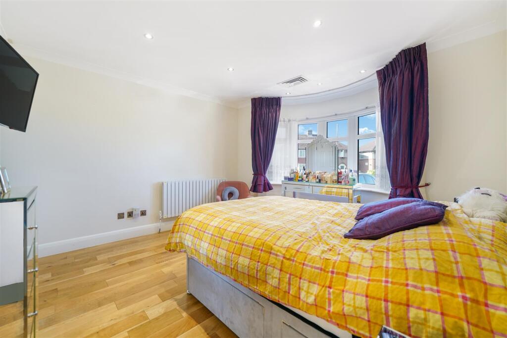 15 Morley Crescent - KuFhw2sYFPVgK7vWFyGC.jpg