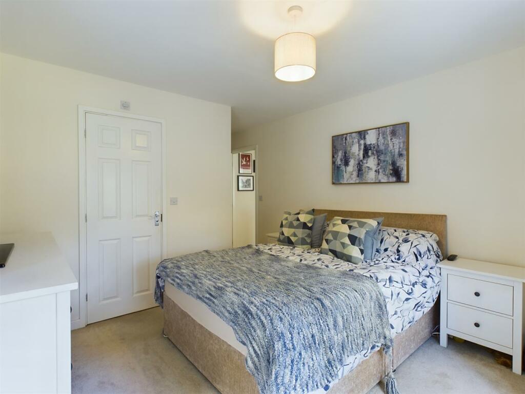 Bedroom 1 angle.jpg