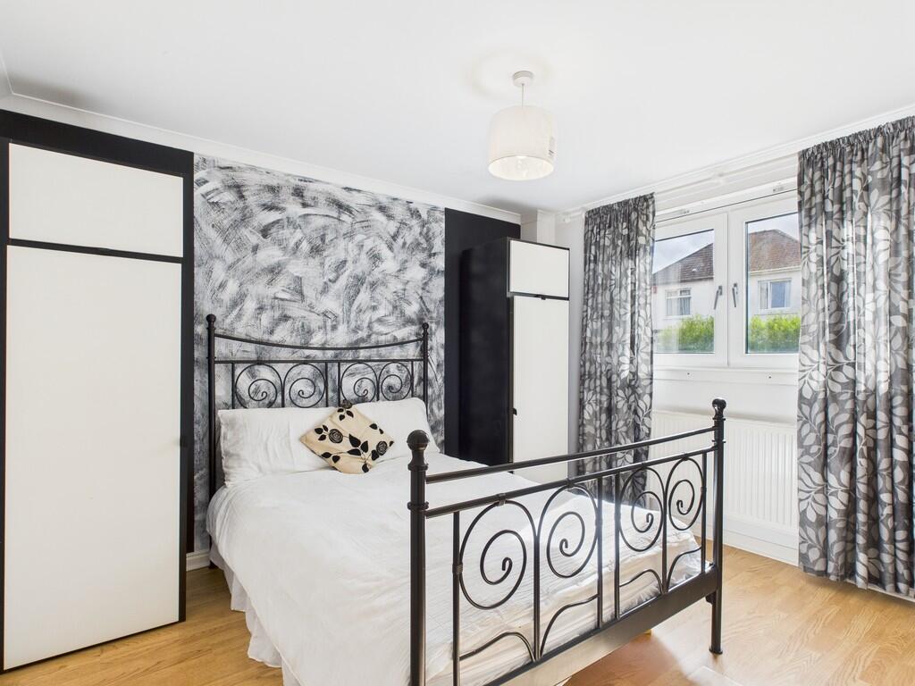 CAM05526G0-PR0037...